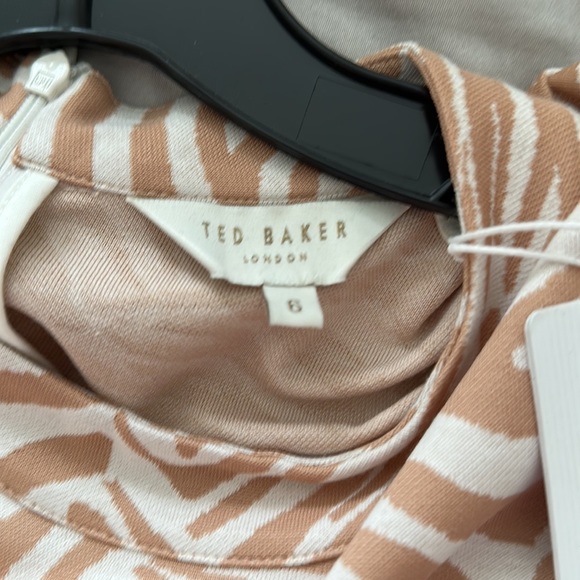 Ted baker, long sleeve midi dress in animal print. Brand new with tags. - Picture 3 of 5